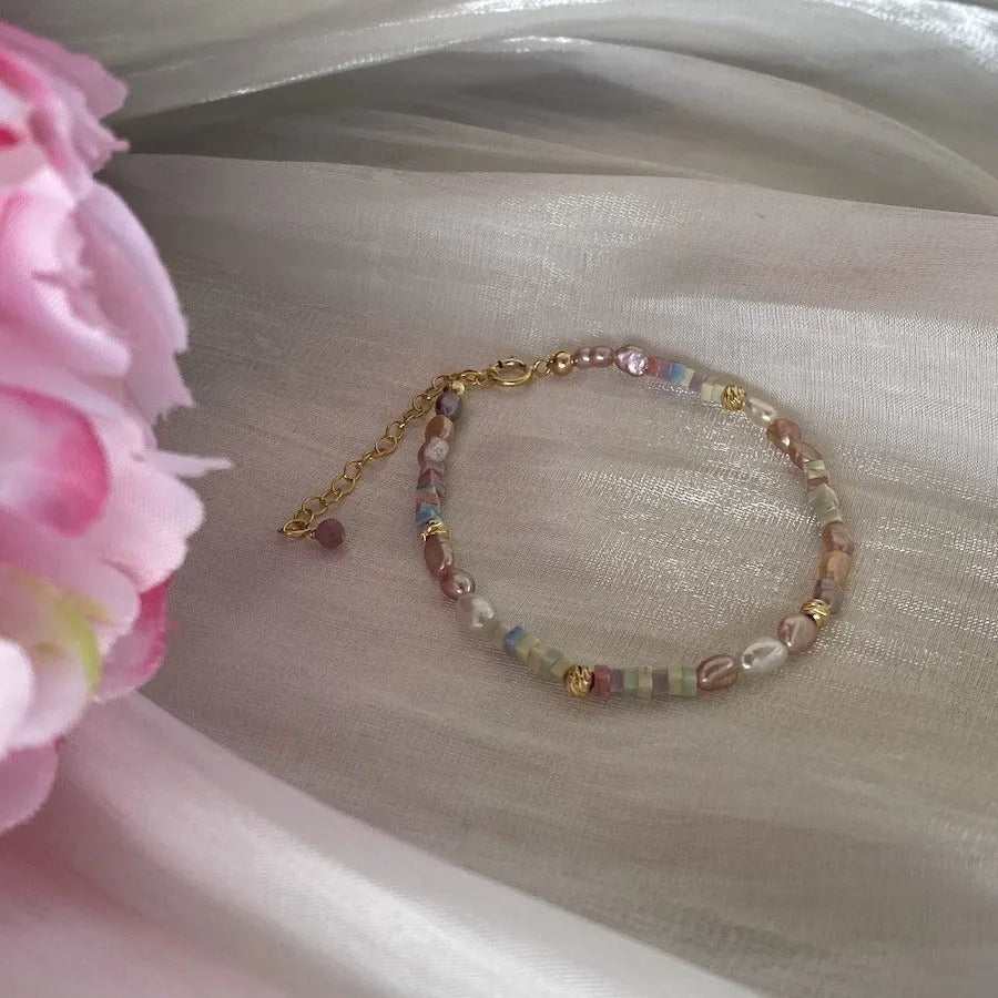 Women's 14K gilded purple silver bracelet with irregular natural pearls and matching necklace.