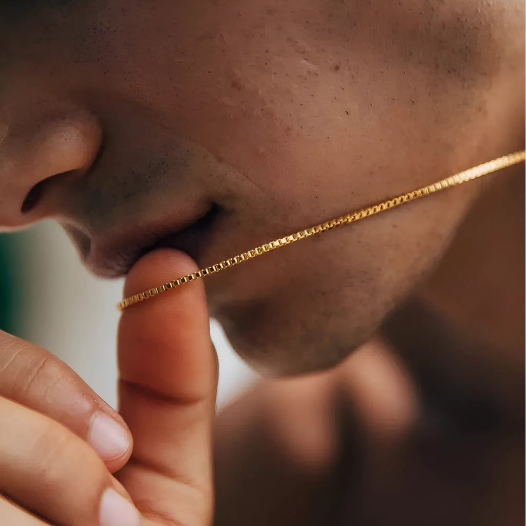 Copper box chain necklace with gold electroplating, 1mm width, 45cm length, geometric quadrilateral pendant