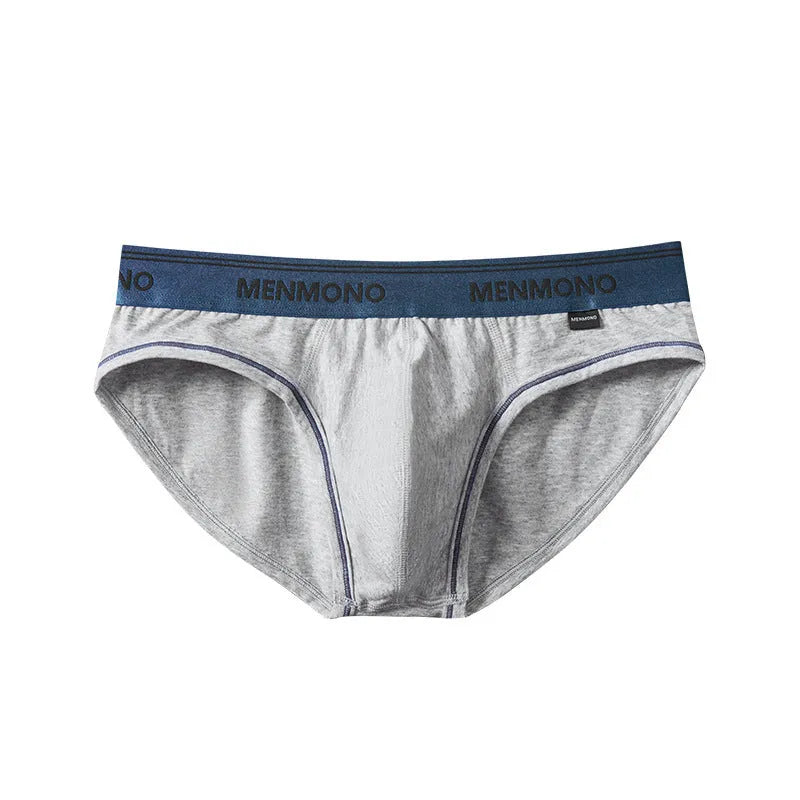 Men's low waist cotton briefs in a two-tone colour on a size guide