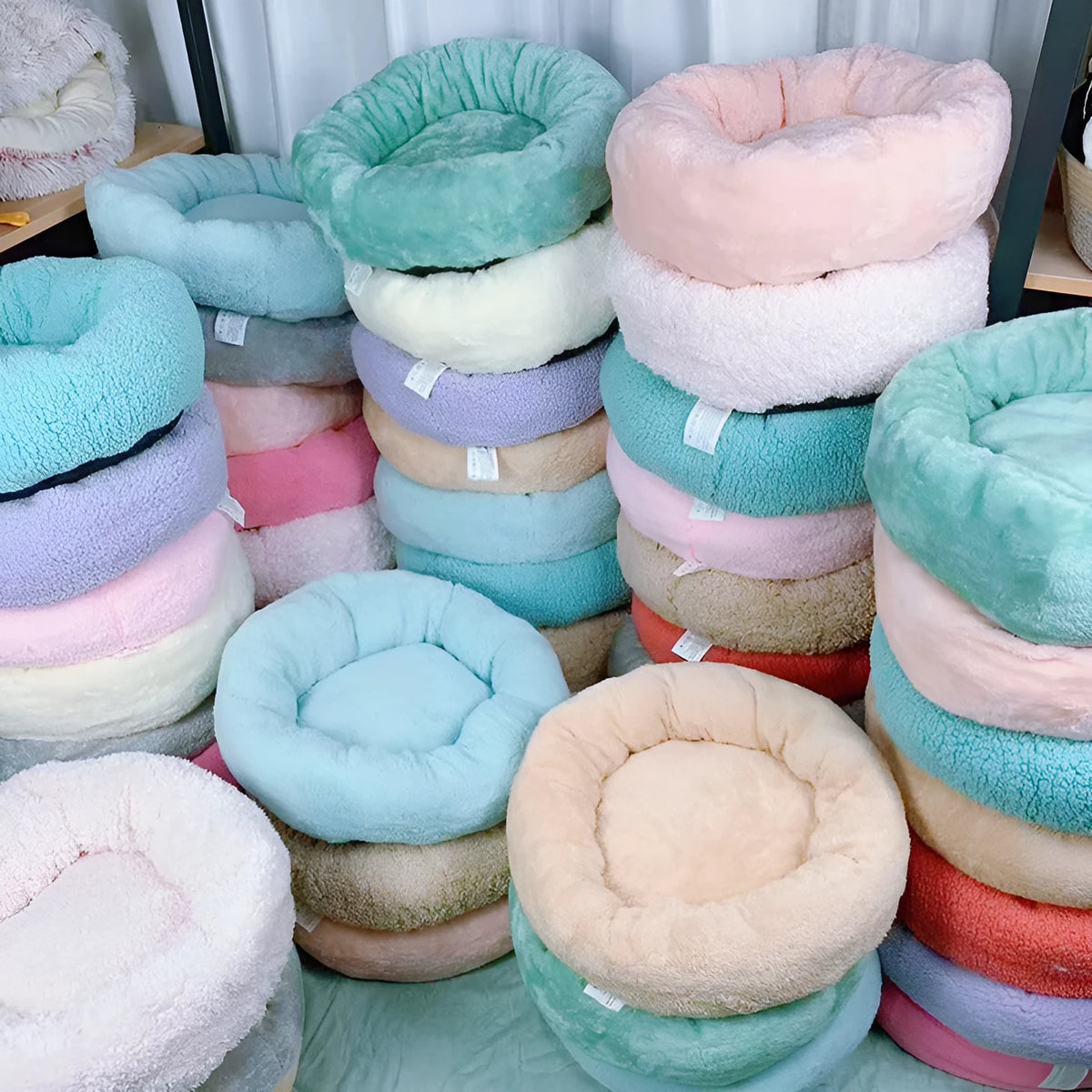 Round cloth dog mat pet bed in 35cm, 45cm and 58cm outer diameter sizes for small and medium dogs