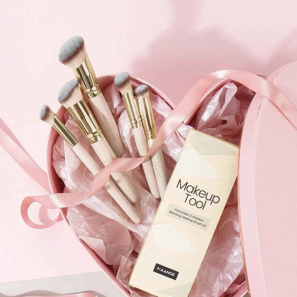 MAANGE apricot-coloured angled blush brush and four other makeup brushes from the five-piece set.