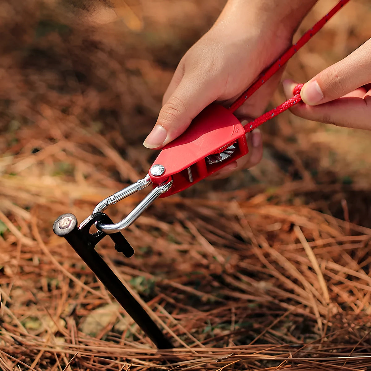 Outdoor pulley adjuster tent fixator with metal pulley and 6mm x 5m or 4mm x 4m wind rope in multiple colours