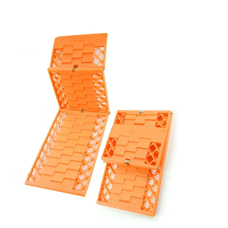 Pair of folding orange anti-slip rescue boards for car recovery