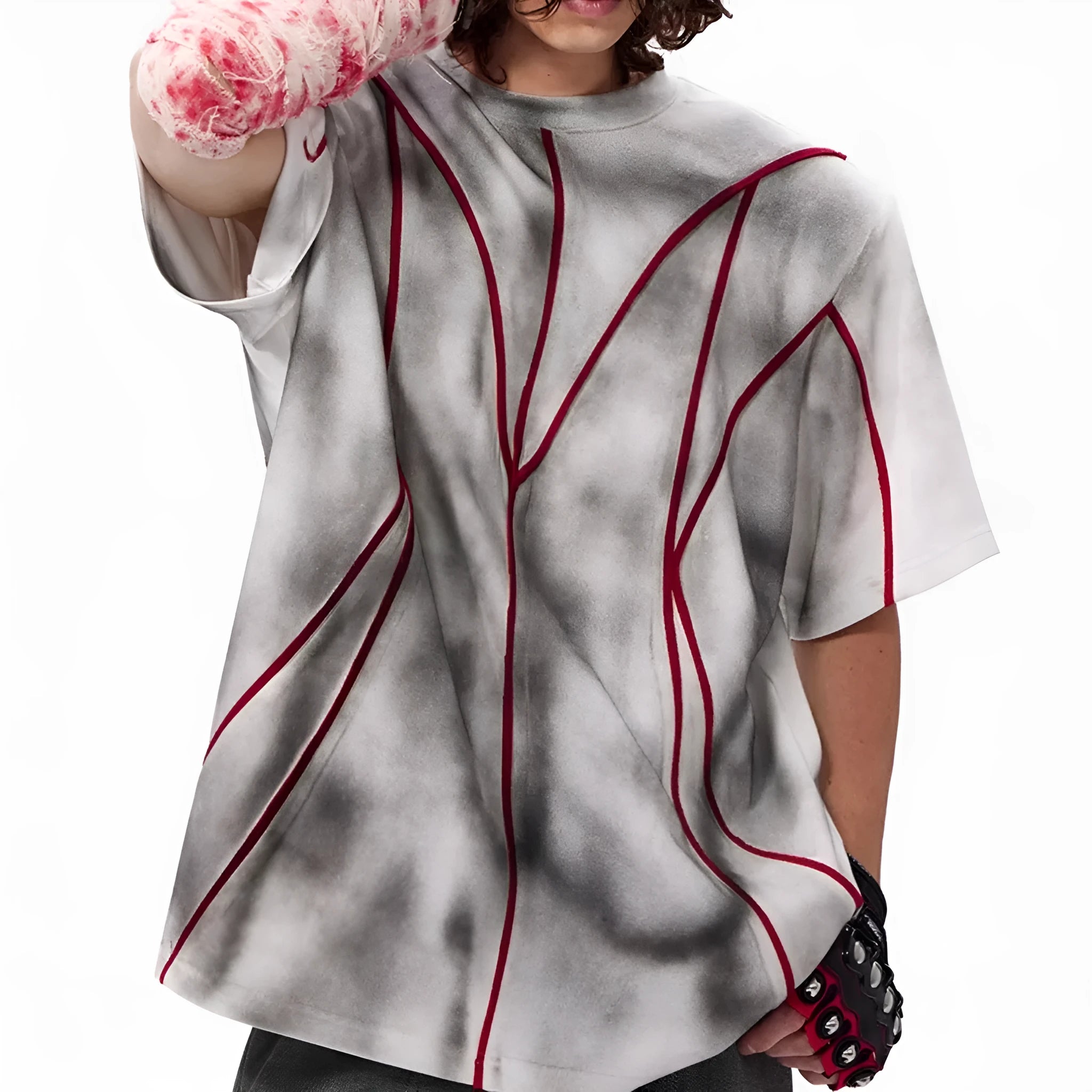 Padded shoulder cotton t-shirt with three-dimensional line patchwork design and round neck
