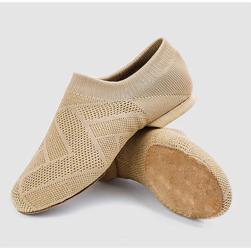Solid colour camel dance shoes with cotton mesh upper and leather sole for Latin and contemporary dance.