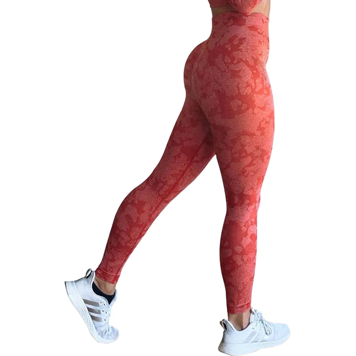 Women's push-up butt leggings in camouflage pattern for fitness workouts
