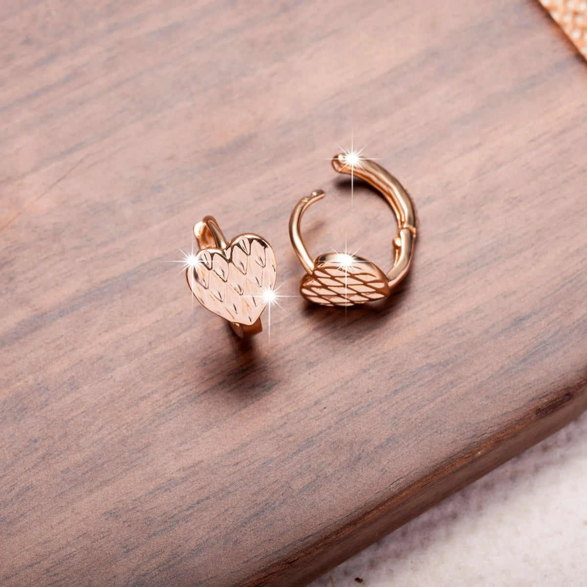 Rose gold heart-shaped copper earrings, Xiaoxiang style, one pair