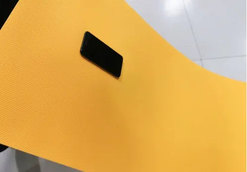 EVA yoga mat in one of six colours showing 4mm or 6mm thickness option on a floor
