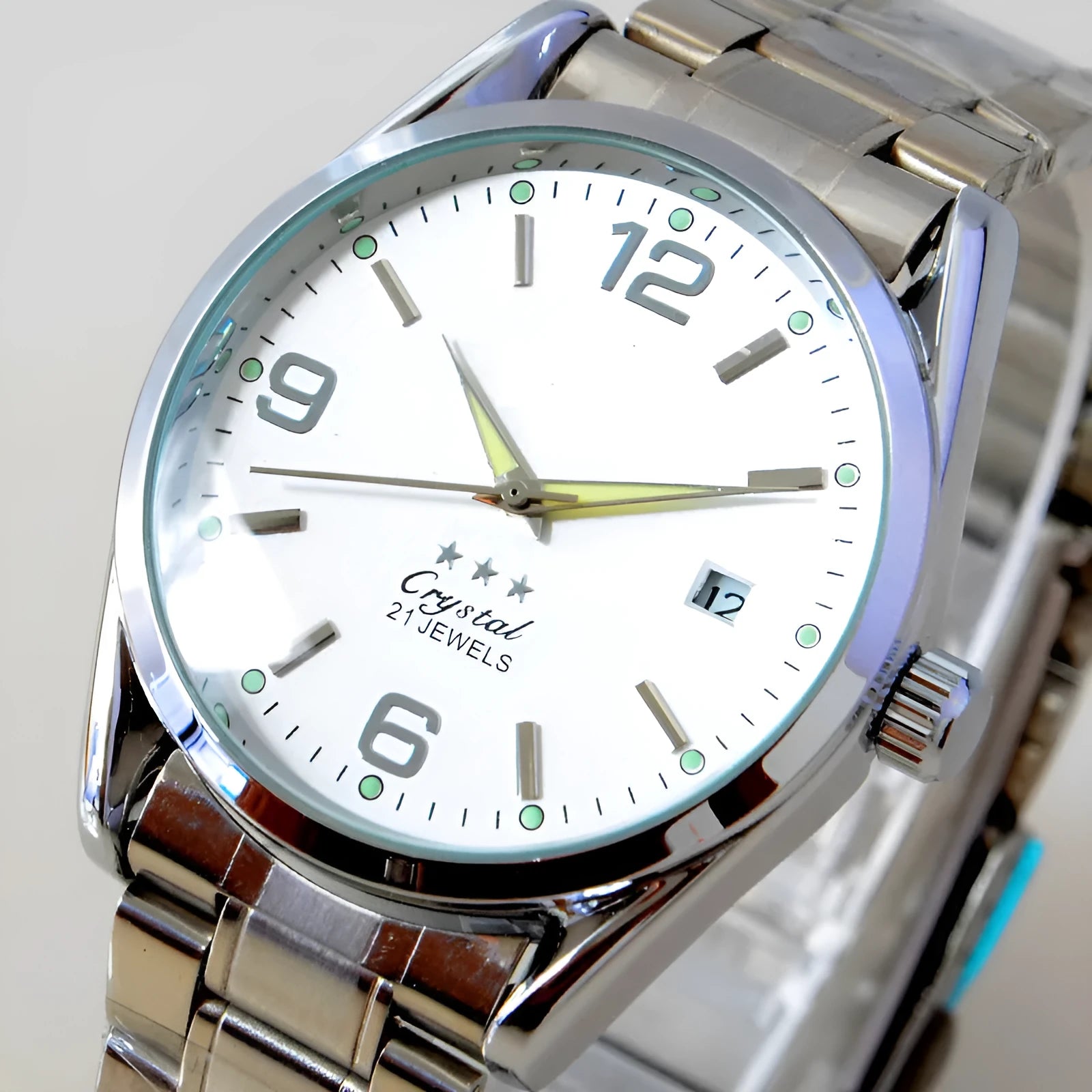 Men's automatic mechanical watch with 40.5mm dial, mineral glass, black dial, and pointer display