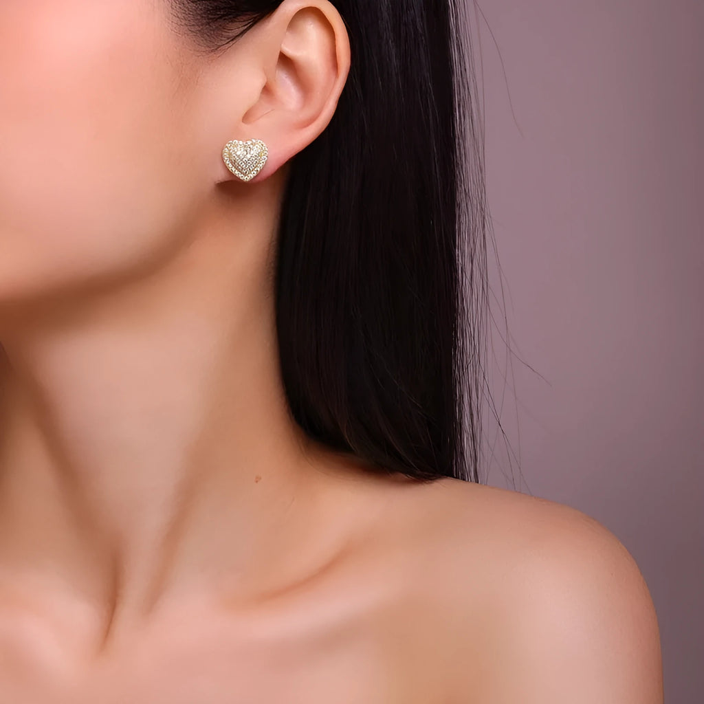 S925 silver gold heart-shaped moissanite stud earrings with minimalist design