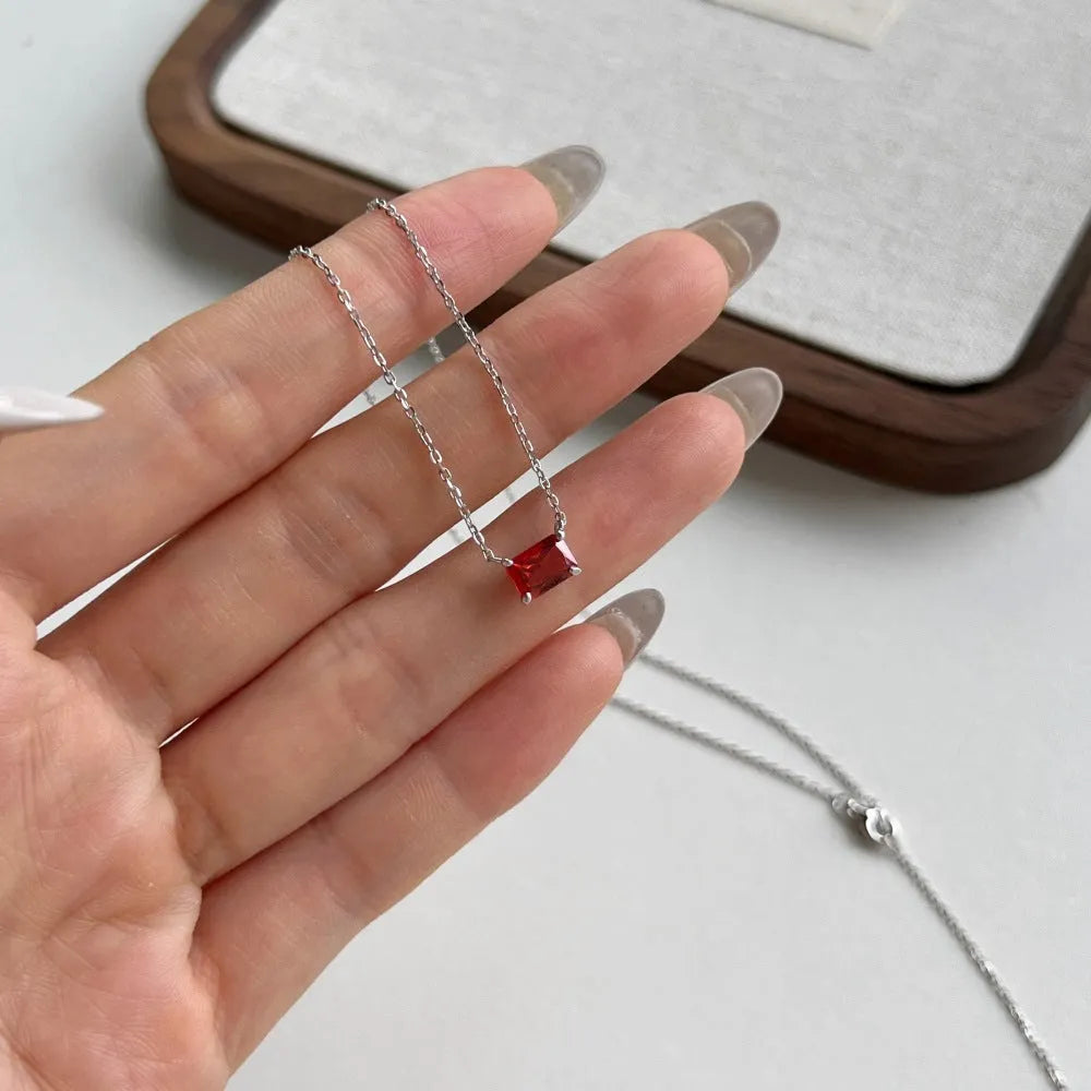 Women's four-claw square clavicle chain in 925 sterling silver with electroplated finish, Platinum White Diamond colour