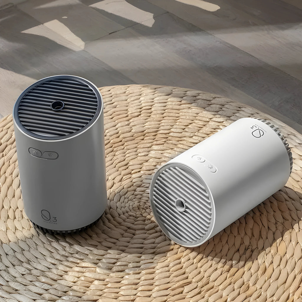Q3 mini aromatherapy car humidifier in white with 320ml tank and compact design