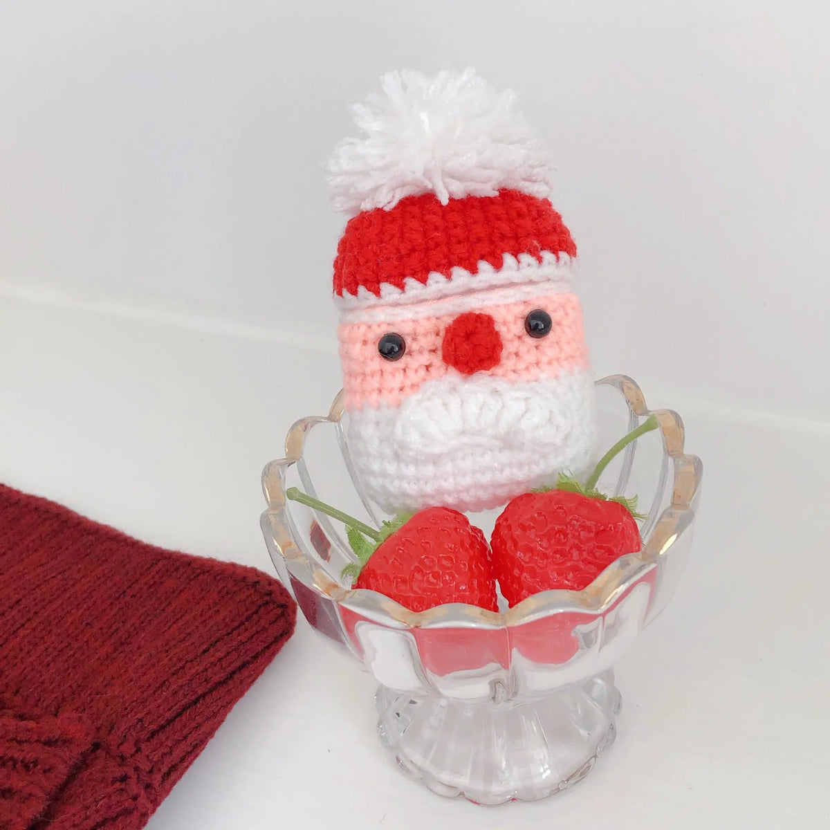 Plush knitted Santa Claus earphone case in photo colour for AirPods 1 and 2, wool cartoon back cover