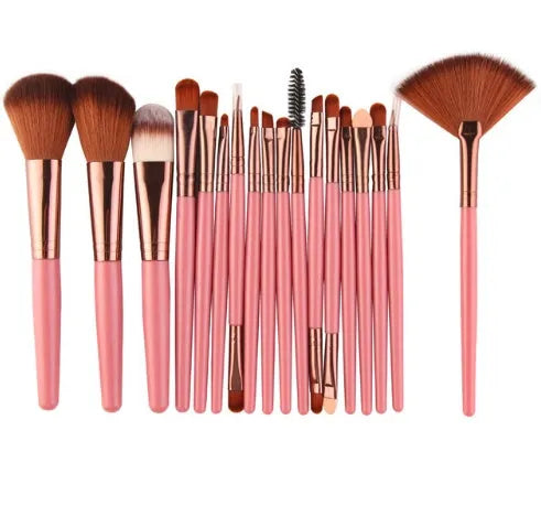 MAANGE 18-piece makeup brush set with fan-shaped contouring brushes