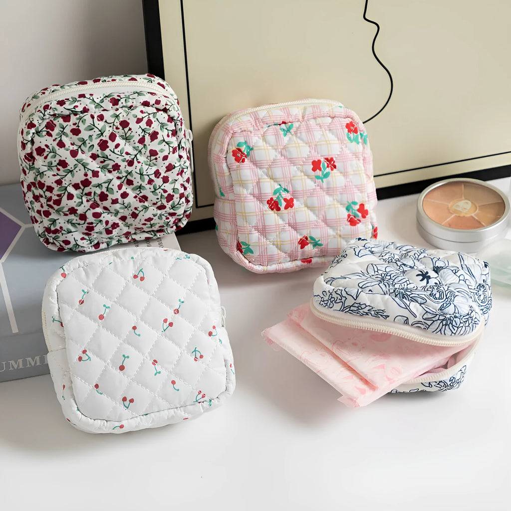 Women's key storage wallet with floral patterns in breathable polyester material