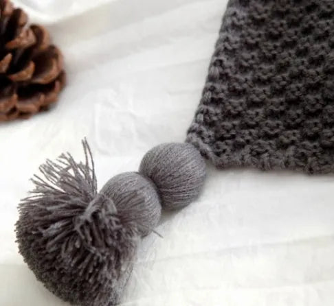 Acrylic fringed knit ball blanket in 130×170cm size showing plain pattern and fringe detail