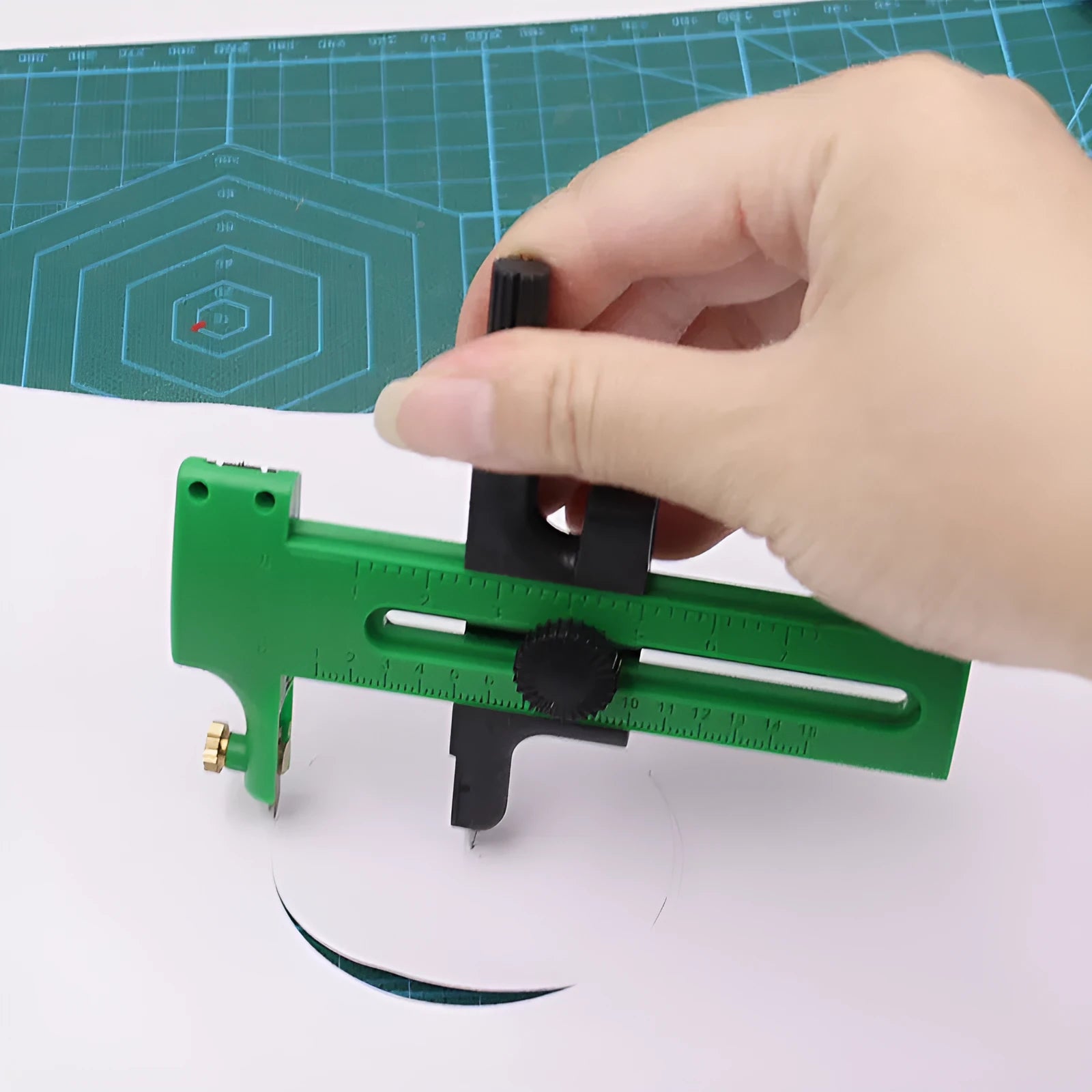 Circular knife craft scissors with compass rail for precision circle cutting in paper and fabric