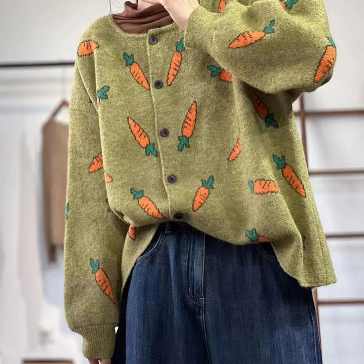 Loose round neck cardigan with Mori artistic colour contrast printing, viscose fabric