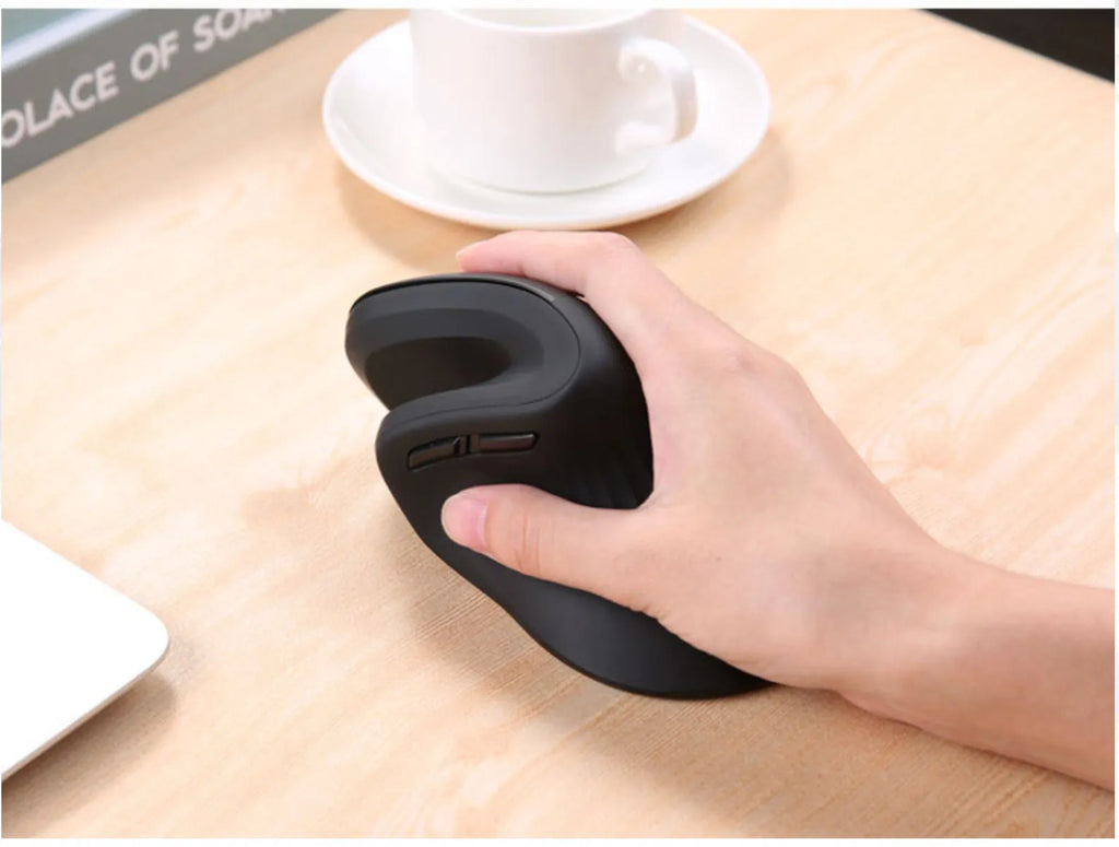 Wireless vertical mouse with 6 buttons, adjustable DPI, extended wrist rest and diamond pattern in black