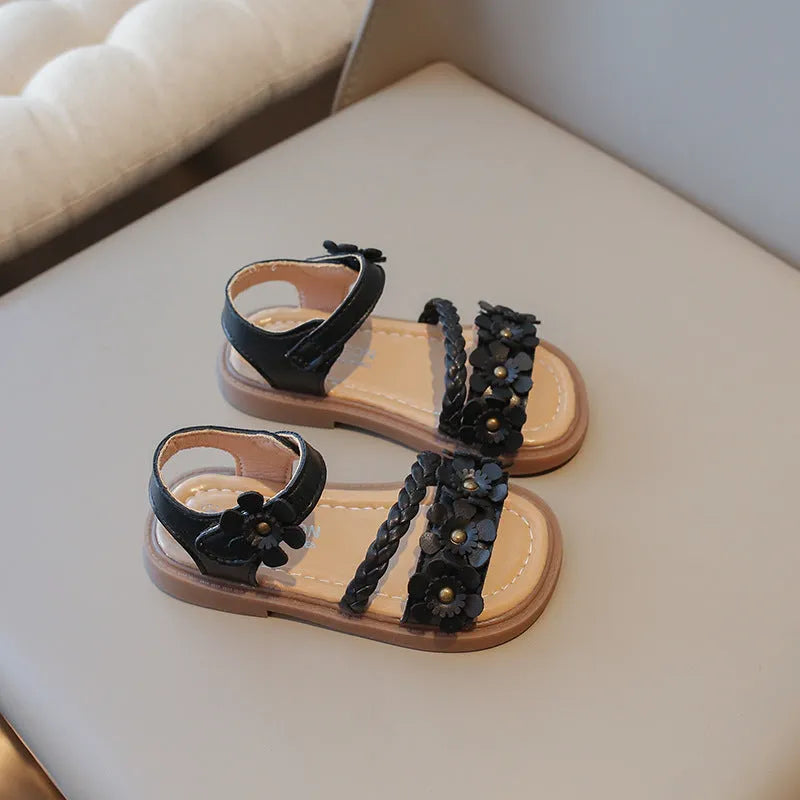 Childrens fashion flower soft bottom beach shoes for girls in beige with PU upper and flexible sole