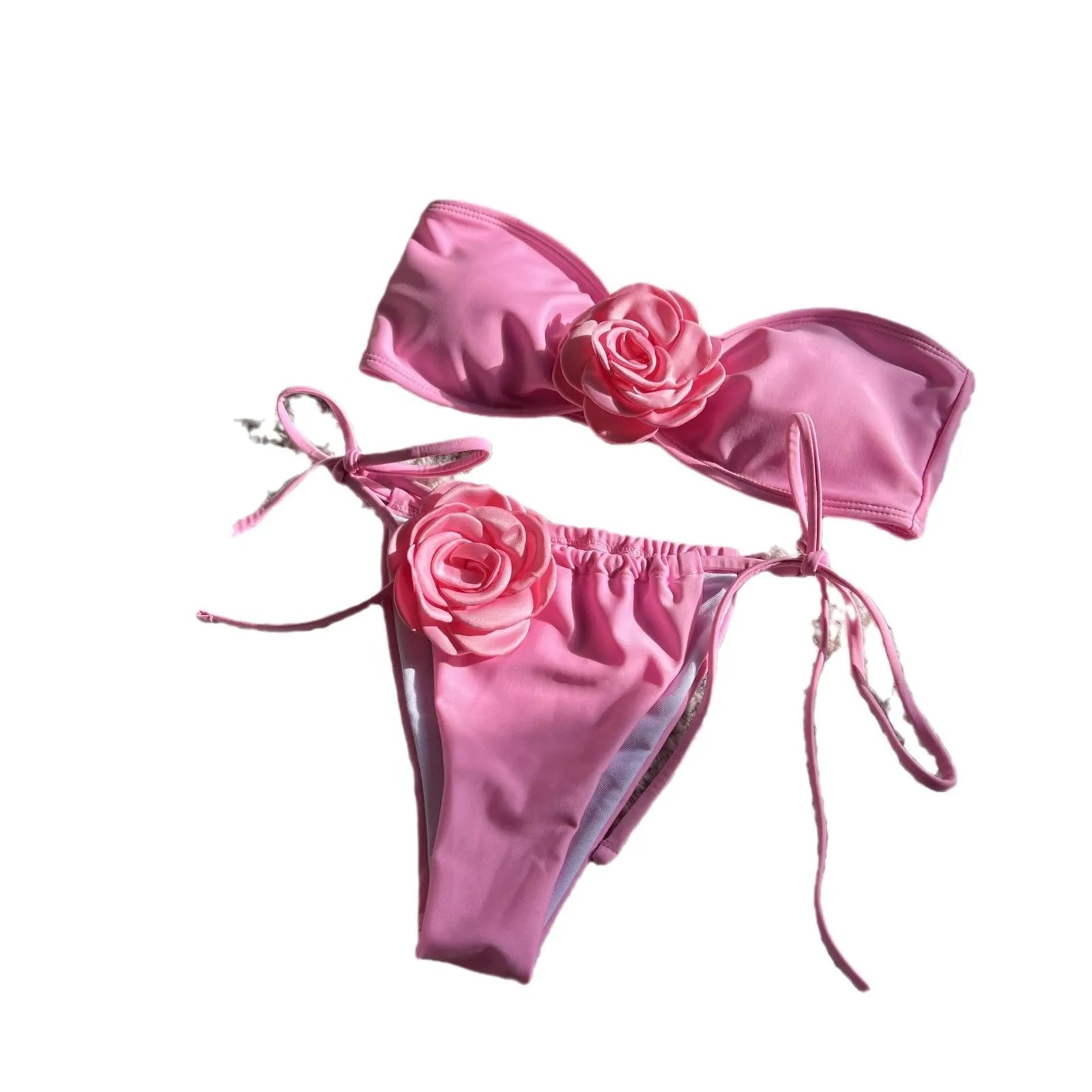 Solid colour women's swimsuit with tube top design and adjustable drawstring straps