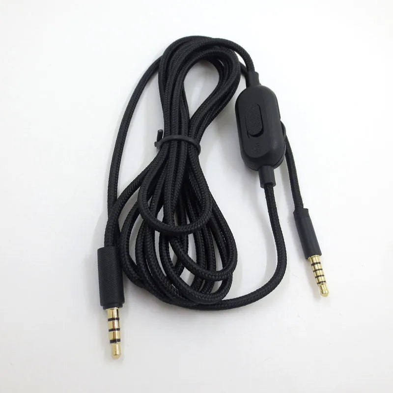 Black 1 metre braided gaming headset cable with gold-plated 3.5mm connectors