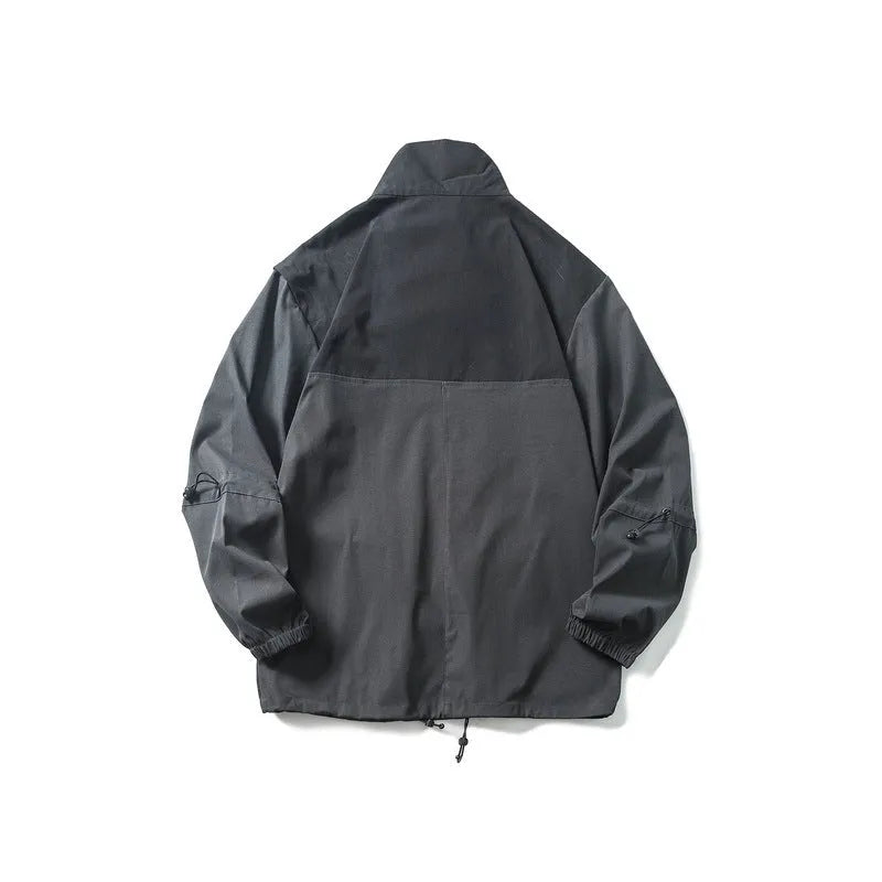 Men's loose cotton cargo jacket with contrasting colours, straight hem, and paste pockets in black or army green.