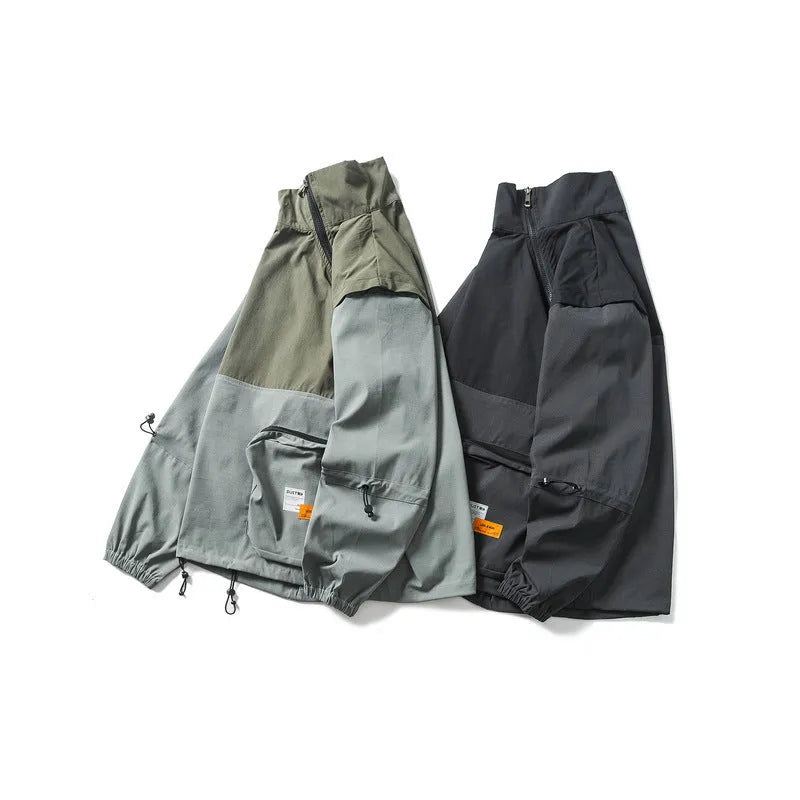 Men's loose cotton cargo jacket with contrasting colours, straight hem, and paste pockets in black or army green.