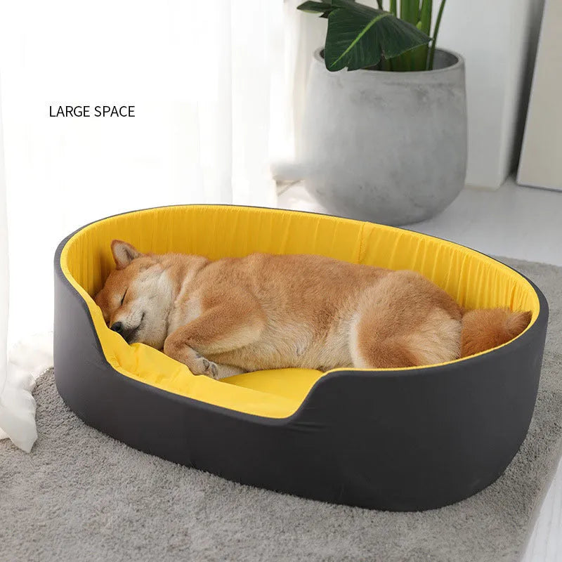 Black and green washable cloth pet kennel for dogs and cats in three sizes.