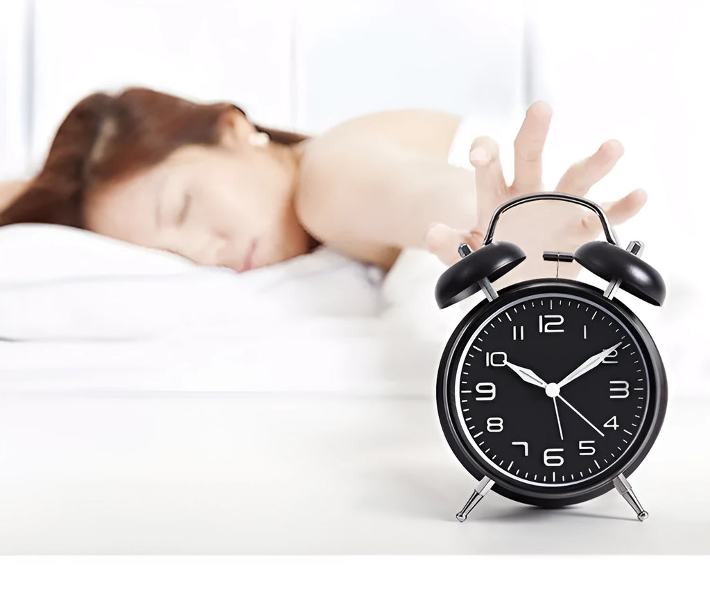 Big sound metal alarm clock with luminous dial, silent sweep, black finish, 4 inches size