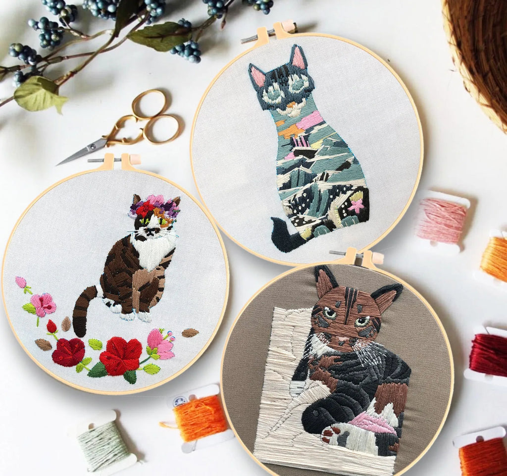 DIY three-dimensional cat embroidery kit for beginners with cotton fabric, threads, and a 15cm hoop.