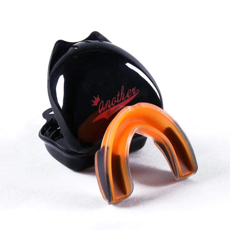 Double-sided silicone mouth guard in black and white for boxing basketball teeth protection, size S