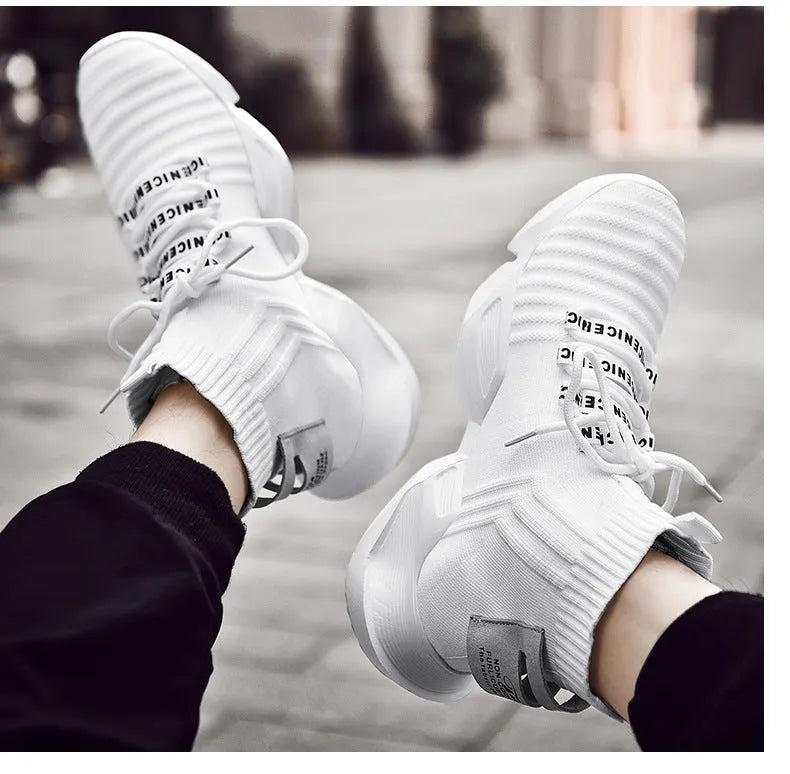 Men's black and white casual sports shoes with mesh lining and thick sole in sizes 39-47