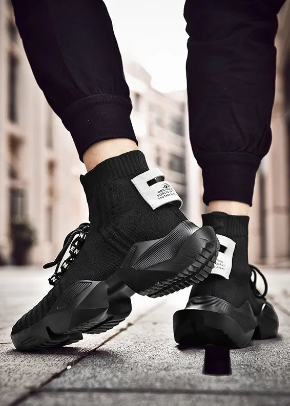 Men's black and white casual sports shoes with mesh lining and thick sole in sizes 39-47