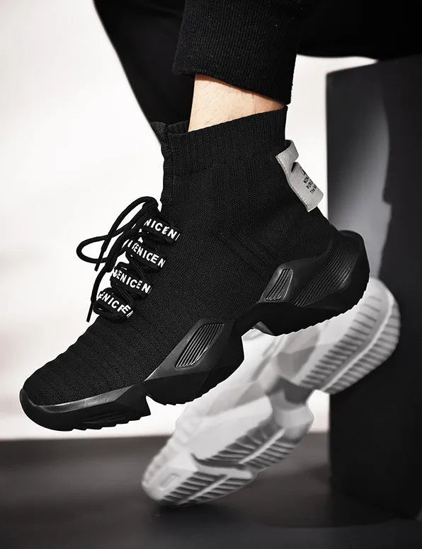 Men's black and white casual sports shoes with mesh lining and thick sole in sizes 39-47
