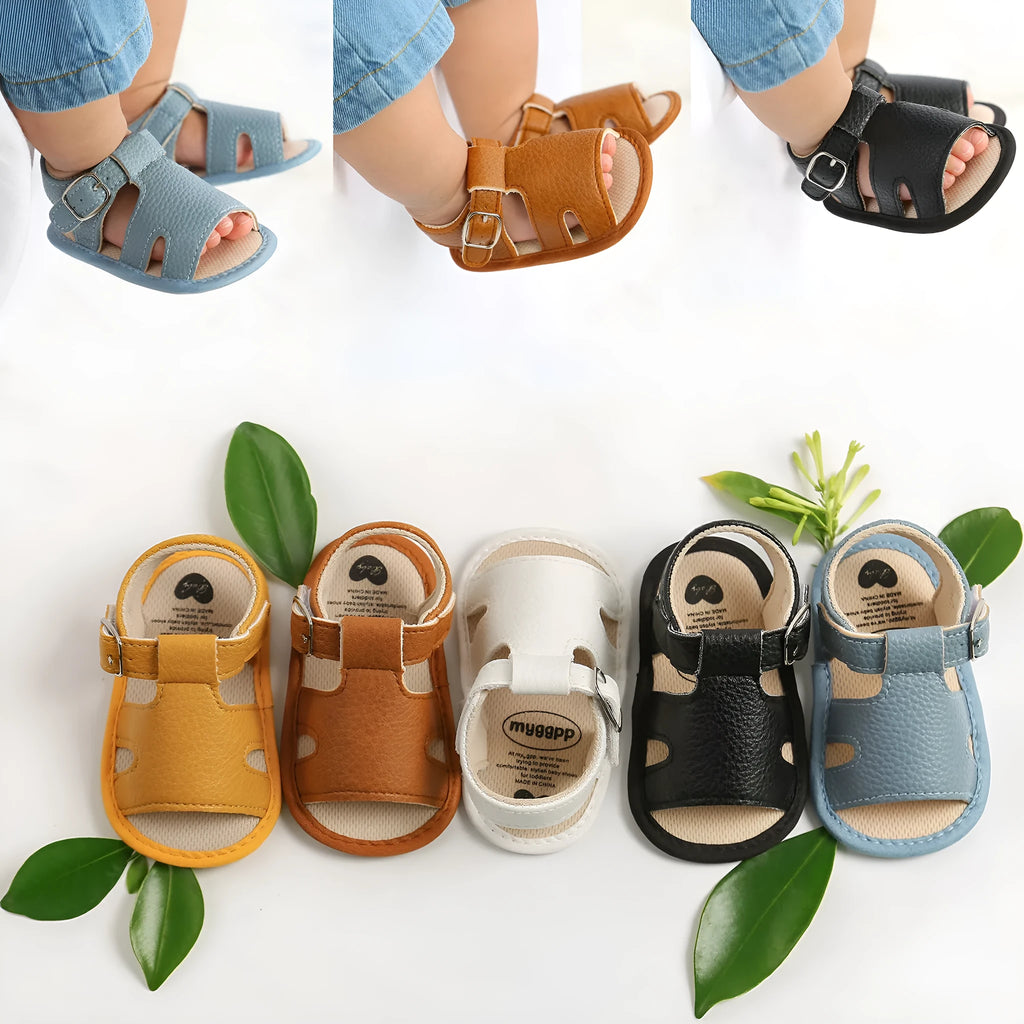 Summer baby sandals in black with breathable synthetic leather upper and non-slip sole, size 11cm