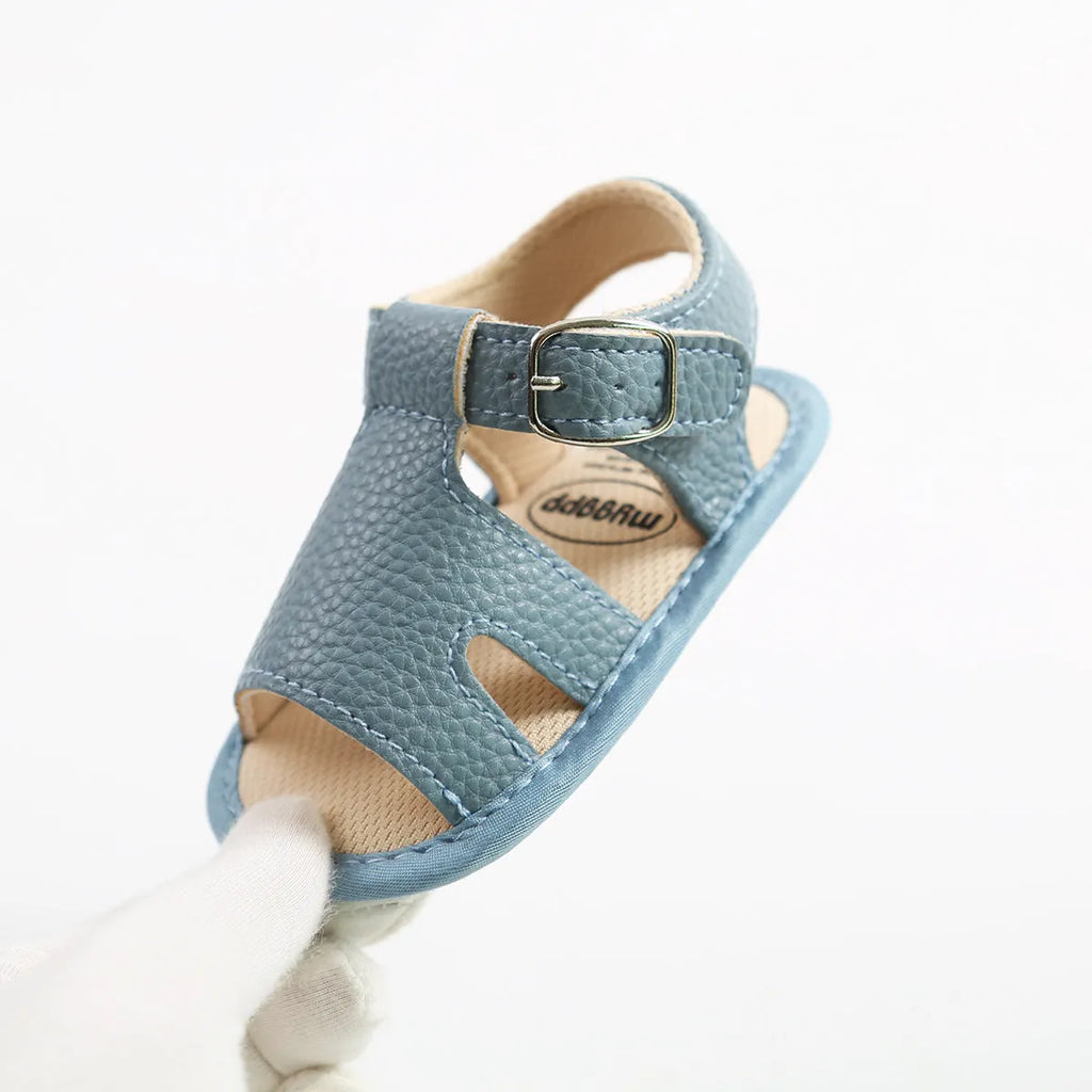 Summer baby sandals in black with breathable synthetic leather upper and non-slip sole, size 11cm