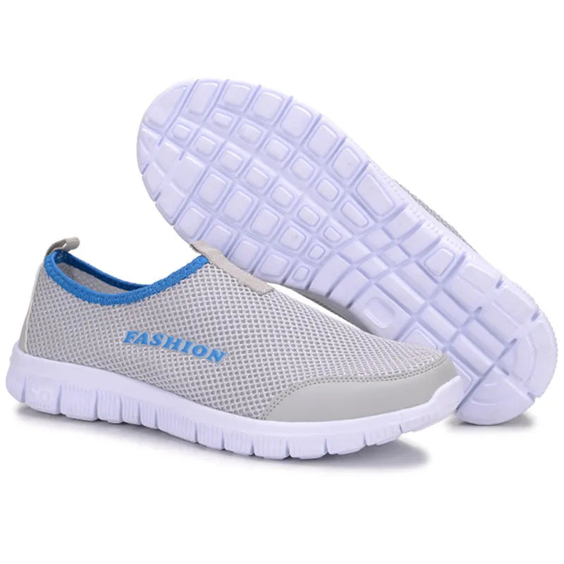 Breathable mesh sports casual shoes for men and women in black with front lace tie