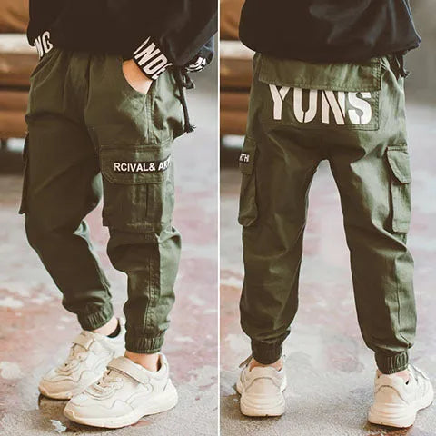 Boys' spring casual overalls with letter print and zip placket in black or army green, sizes 110 to 170.