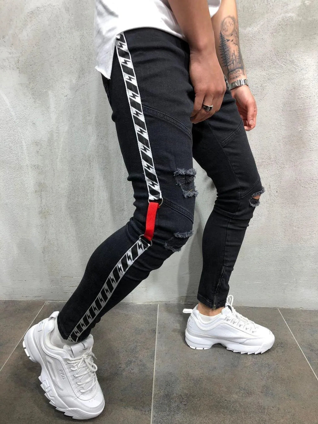 Men's casual low-waist flat-front canvas trousers in black with zip closure and pencil leg