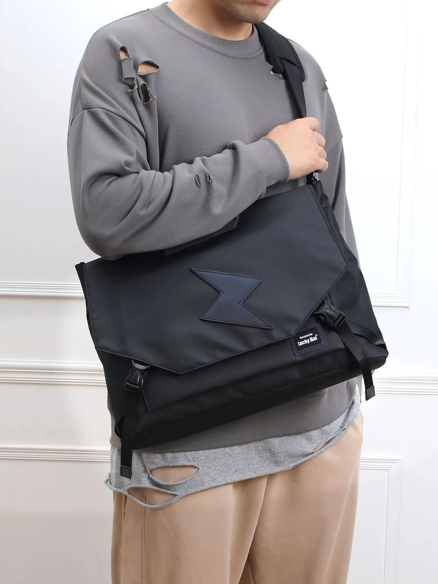 Oxford cloth laptop bag with letter pattern, two size options, water-resistant design for tablets and gaming notebooks
