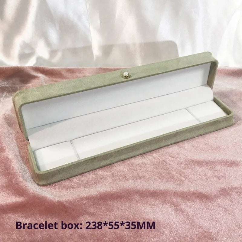 Fashion flannel waist-tight jewellery box with pearl buckle in light green for ring storage