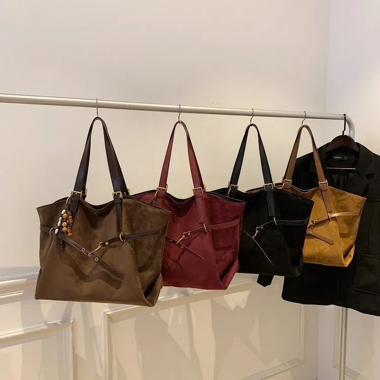 New retro large capacity PU shoulder bag for women in wine red with pendant