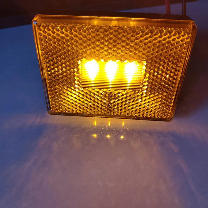 Red and yellow LED trailer side light with 19cm cable for clearance and width indication