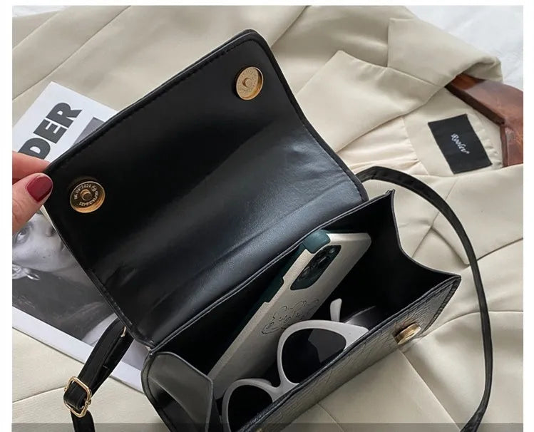 Small square retro armpit bag in PU with stone pattern, magnetic buckle, 120cm strap, Black Blue White Yellow