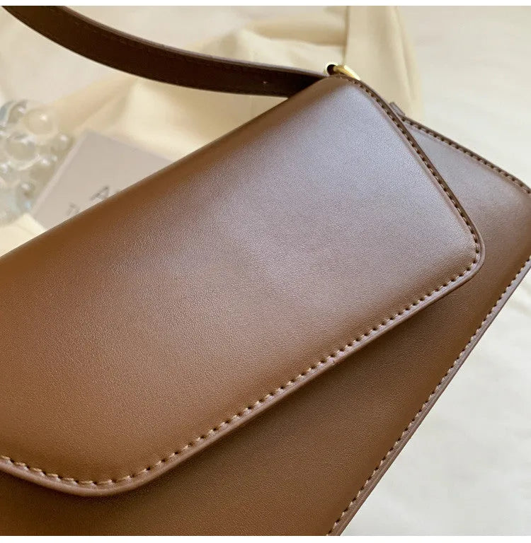 Niche small square PU messenger bag one-shoulder commuting leisure khaki colour 26x11x5cm