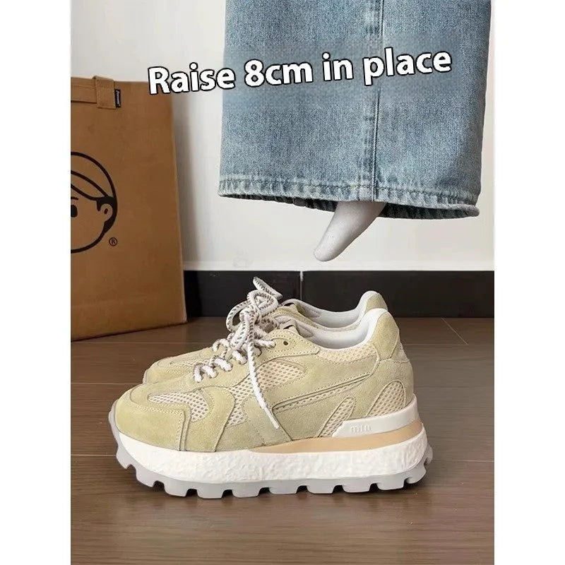 Women's platform sneakers in blue, apricot or yellow with 3-5cm mid heel, synthetic leather upper and rubber sole.