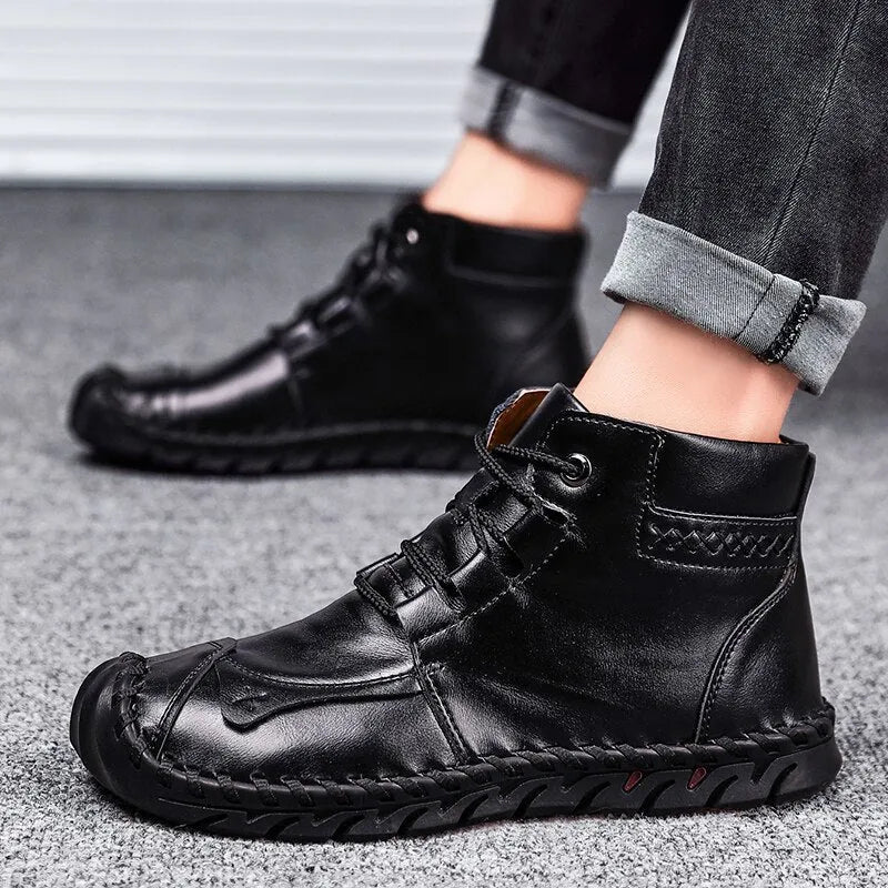 Men's casual leather tooling boots in cow split leather with rubber sole and thick bottom heel