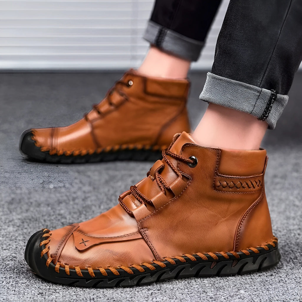 Men's casual leather tooling boots in cow split leather with rubber sole and thick bottom heel