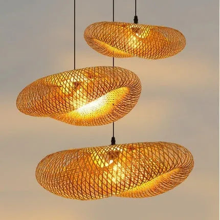 Straw hat-shaped bamboo hanging ceiling lamp with woven natural fibre texture